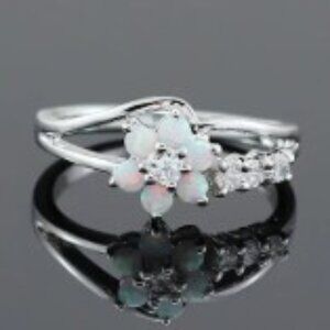 Flower-shaped Synth Opal Inlaid In 2.7 Grams Of 925 Sterling Silver Women size 8